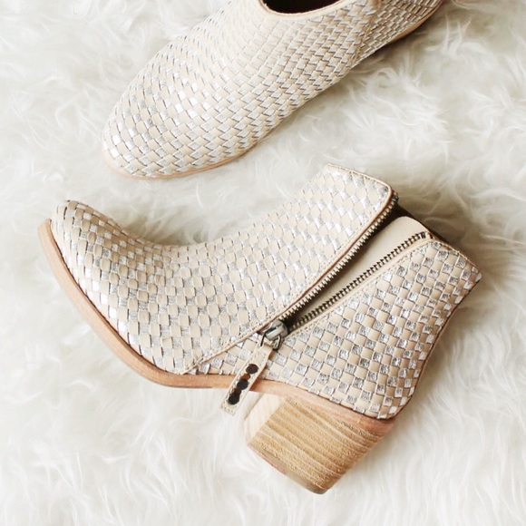 Anthropologie Shoes - ✨HP✨ Kelsi Dagger Brooklyn Grove Bootie